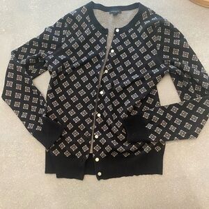 Like new condition- Ann Taylor Factory Monochrome Knit Sweater